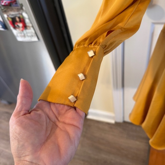 Mac Duggal Satin Wrap Mini Dress • Gold Mustard Long Sleeve Fit & Flare • Size 6 - Picture 7 of 16